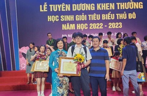 Phụ huynh chia sẻ kinh nghiệm đồng hành cùng con thi vào trường …