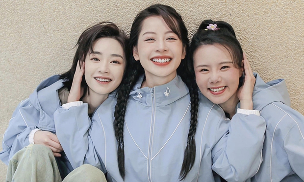 Phỏng vấn độc quyền “ca sĩ hát ca khúc khó nhất thế giới” Cung Lâm Na: “Chi Pu là ngôi sao toàn diện” - Ảnh 4. Phỏng vấn độc quyền “ca sĩ hát ca khúc khó nhất thế giới” Cung Lâm Na: “Chi Pu là ngôi sao toàn diện” - Ảnh 4.