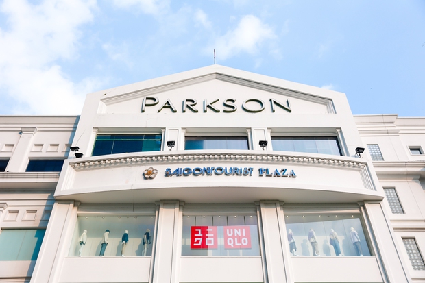 Nhìn lại TTTM Parkson Đồng Khởi nổi tiếng một thời của giới trẻ, số phận khu UNIQLO sầm uất sẽ ra sao? - Ảnh 1.