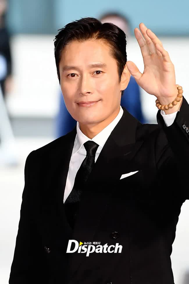 Lee Byung Hun chi gần 2 tỷ đồng đưa 62 nghệ sĩ và nhân viên tới Đà Nẵng: Tổng tài bá đạo là đây chứ đâu! - Ảnh 2.