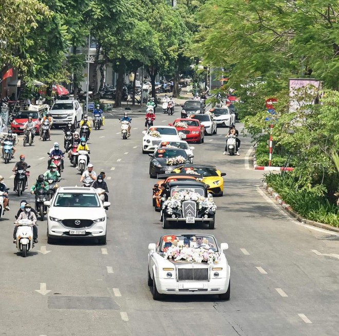 Bảo Tín Mạnh Hải gây sốt với đám cưới có dàn siêu xe 200 tỷ: Gia tộc buôn vàng lừng danh Hà Nội, chủ tịch từng giữ nhiều chức vụ cao tại Bộ Công thương, dự định lên sàn UPCOM - Ảnh 2.