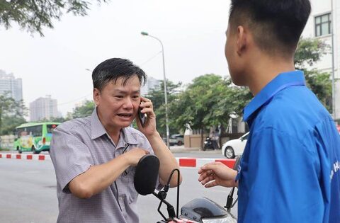 Thi vào lớp 10 môn Toán: Nhiều thí sinh quên máy …