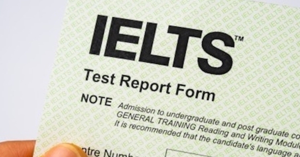 Học sinh bức xúc IELTS 8.0 vẫn không được miễn thi ngoại ngữ tốt nghiệp THPT