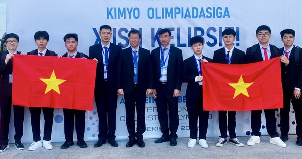 4 học sinh Việt Nam giành huy chương vàng Olympic Hoá học quốc tế