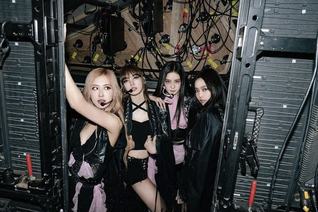 Quy định khi tham gia concert của BLACKPINK: Nhiều vật dụng bị cấm, người dưới 18 tuổi tuyệt đối không làm điều này khi mua vé - Ảnh 4.