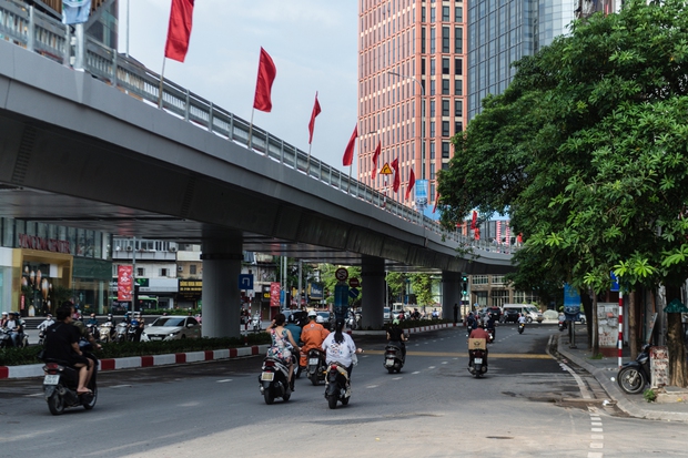 Hà Nội: Chính thức thông xe cầu vượt chữ C nút giao Chùa Bộc - Phạm Ngọc Thạch - Ảnh 8.