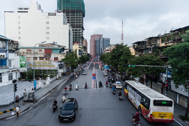 Hà Nội: Chính thức thông xe cầu vượt chữ C nút giao Chùa Bộc - Phạm Ngọc Thạch - Ảnh 3.