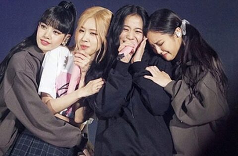 Concert BLACKPINK tại Việt Nam so với nước bạn