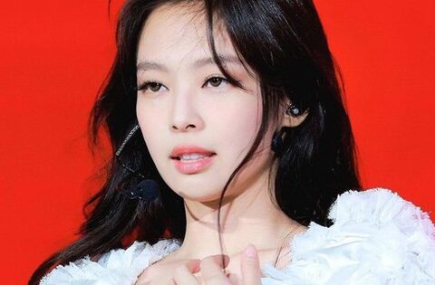 Jennie (BLACKPINK) lộ vẻ mệt mỏi, phải tiêm tĩnh mạch suốt concert Born Pink Osaka