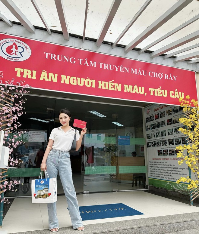 Quỳnh Thư đăng ảnh đi hiến máu, lên tiếng trước tin đồn sử dụng chất kích thích - Ảnh 2.