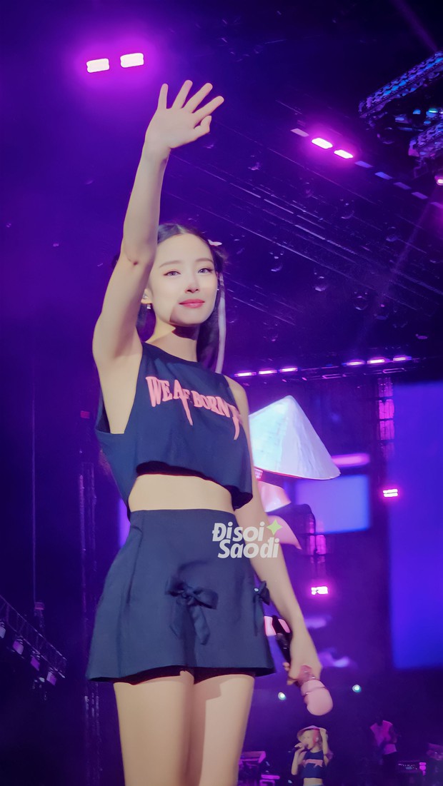 Jennie mê Việt Nam lắm rồi: Dạy BLACKPINK tập nhảy See Tình, nói tiếng Việt đội nón lá, cười siêu cưng suốt cả show! - Ảnh 8.