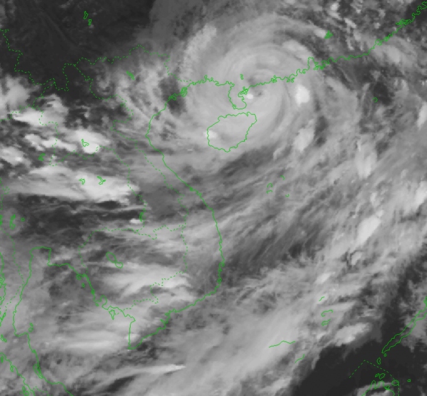 Cập nhật bão số 1: Sức gió mạnh nhất cấp 12, giật cấp 15, cách Quảng Ninh 330km, miền Bắc mưa lớn từ đêm nay - Ảnh 1.