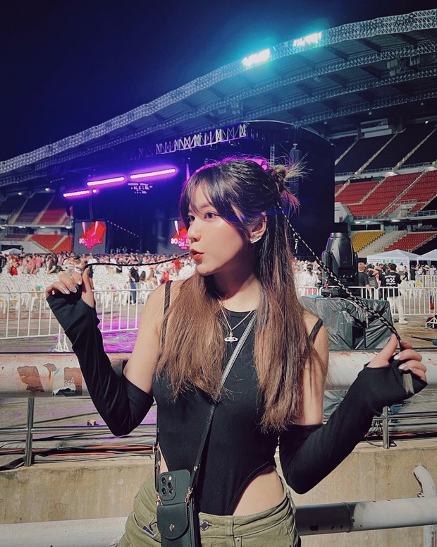 Điểm mặt những gái xinh, rich kid sẽ có mặt tại concert BLACKPINK, có cả phụ huynh nổi tiếng cùng con đu idol - Ảnh 7.