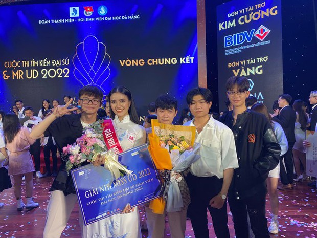 Ảnh hiếm thời đi học của top 3 Miss Grand Việt Nam: Ai cũng xinh đẹp, nhan sắc Á hậu 1 gây chú ý! - Ảnh 16.