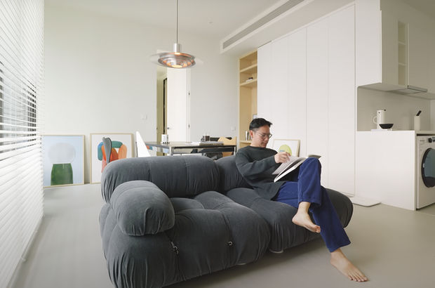 Căn nhà 47m2 nhưng sắp xếp quá khéo: Màu sắc rất quan trọng để nới rộng không gian - Ảnh 5. Căn nhà 47m2 nhưng sắp xếp quá khéo: Màu sắc rất quan trọng để nới rộng không gian - Ảnh 5.