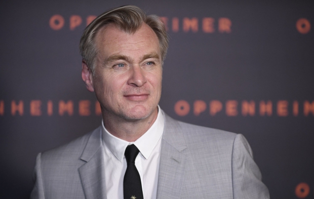 Oppenheimer: Bi kịch của cha đẻ bom nguyên tử và màn flexing điện ảnh đến từ Christopher Nolan - Ảnh 7.