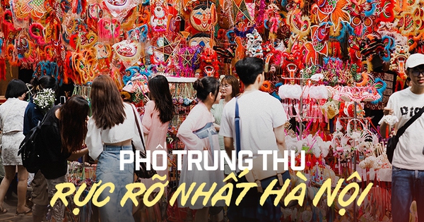 Ảnh: Phố Trung thu rực rỡ nhất Hà Nội tưng bừng đón người dân đến vui chơi, …