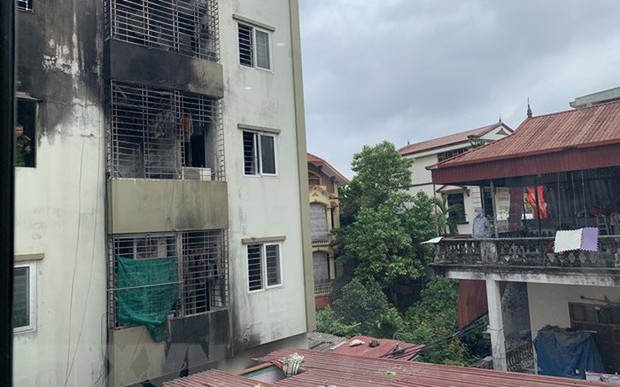 Xử trí khi xảy ra cháy nổ ở nhà cao tầng, chung cư: Những kỹ năng thoát hiểm cần nhớ - Ảnh 1. Xử trí khi xảy ra cháy nổ ở nhà cao tầng, chung cư: Những kỹ năng thoát hiểm cần nhớ - Ảnh 1.