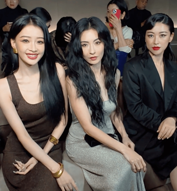 Loạt mỹ nhân Hoa ngữ gây tranh cãi tại Milan Fashion Week: Trương Bá Chi dính nghi vấn “dao kéo”, Triệu Lộ Tư - Ngu Thư Hân đua nhau mất điểm - Ảnh 3.