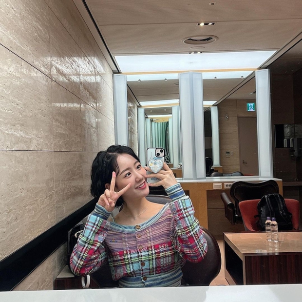 Cuộc sống hiện tại của sao nhí xấc xược nhất Gia Đình Là Số 1: Đỗ Đại học danh giá, lột xác thành mỹ nhân - Ảnh 6. Cuộc sống hiện tại của sao nhí xấc xược nhất Gia Đình Là Số 1: Đỗ Đại học danh giá, lột xác thành mỹ nhân - Ảnh 6.