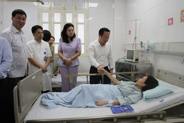 Thêm giáo viên bị thương trong vụ cháy chung cư mini - Ảnh 2. Thêm giáo viên bị thương trong vụ cháy chung cư mini - Ảnh 2.