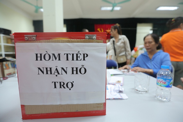 Những tấm lòng hảo tâm gửi đến các nạn nhân vụ cháy chung cư mini - Ảnh 6. Những tấm lòng hảo tâm gửi đến các nạn nhân vụ cháy chung cư mini - Ảnh 6.