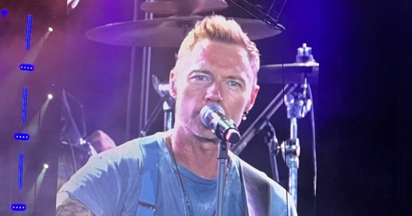 Ronan Keating chính thức xuất hiện ở HAY Fest: loạt hit kinh điển làm khán giả …