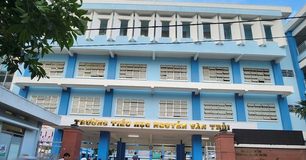 Tạm đình chỉ giáo viên đánh gãy ngón tay học sinh