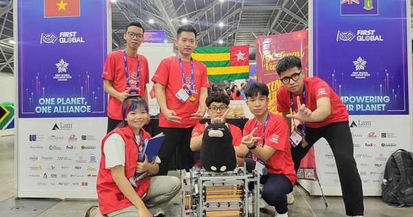 Học sinh Việt Nam vô địch cuộc thi robot lớn nhất thế giới