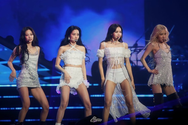 Liên tiếp vướng tranh cãi 18+, BLACKPINK ngày càng trưởng thành muốn rũ bỏ hình tượng idol Kpop? - Ảnh 7.