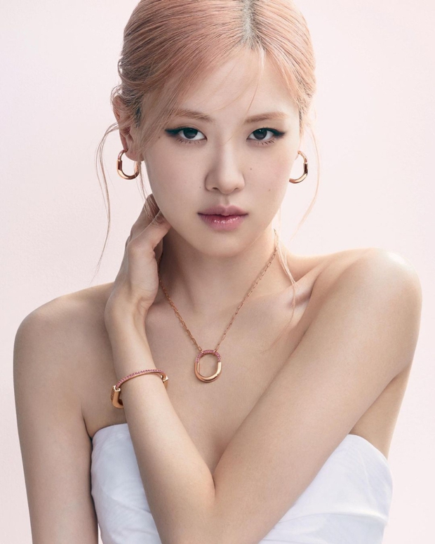 HOT: Rộ tin Rosé (BLACKPINK) tham gia Tỷ Tỷ Đạp Gió Rẽ Sóng, netizen rần rần tranh luận - Ảnh 3.