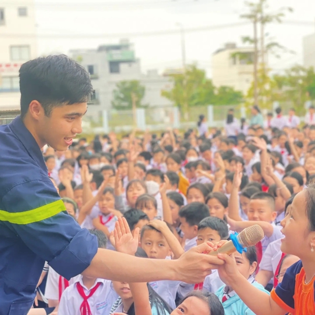 Thủ khoa trường Phòng cháy Chữa cháy được UBND Hà Nội vinh danh: Thăng hàm sớm 1 năm, tâm sự điều sợ nhất khi làm nghề - Ảnh 4.