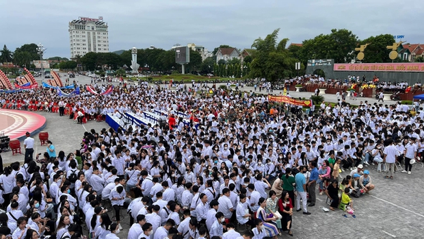 Chung kết Đường Lên Đỉnh Olympia 2023 khép lại: Gay cấn đến phút cuối cùng, màn lội ngược dòng của nam sinh Thanh Hóa! - Ảnh 13.