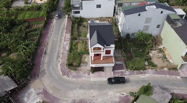 Hot girl vướng nghi vấn người thứ 3 kết hôn cùng “hot boy sân cỏ”: Vợ chồng cùng tậu Mẹc, sở hữu khách sạn riêng - Ảnh 5.