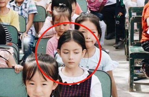 Cha mẹ làm 2 điều này, con gái lớn lên sẽ rất có khí chất, đi đến đâu cũng tỏa sáng