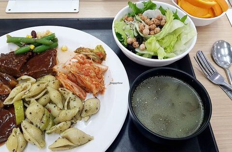 “Soi” cơm canteen Đại học Quốc gia Seoul