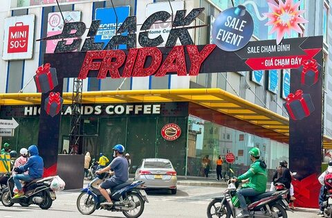 Sự kiện sale Black Friday Vạn Hạnh Mall – Hàng loạt thương hiệu giảm giá khủng