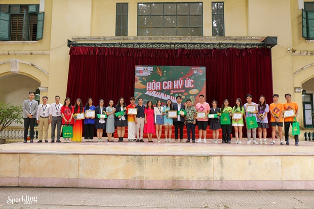 Chất như học sinh Chu Văn An, tạo hẳn trend với hơn 250 nghìn lượt xem trên TikTok cho trường - Ảnh 9.