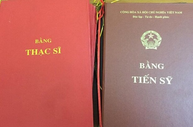 Tiến sĩ bằng giả qua mặt 5 đại học: Các trường dễ dãi trong tuyển dụng? - Ảnh 2.