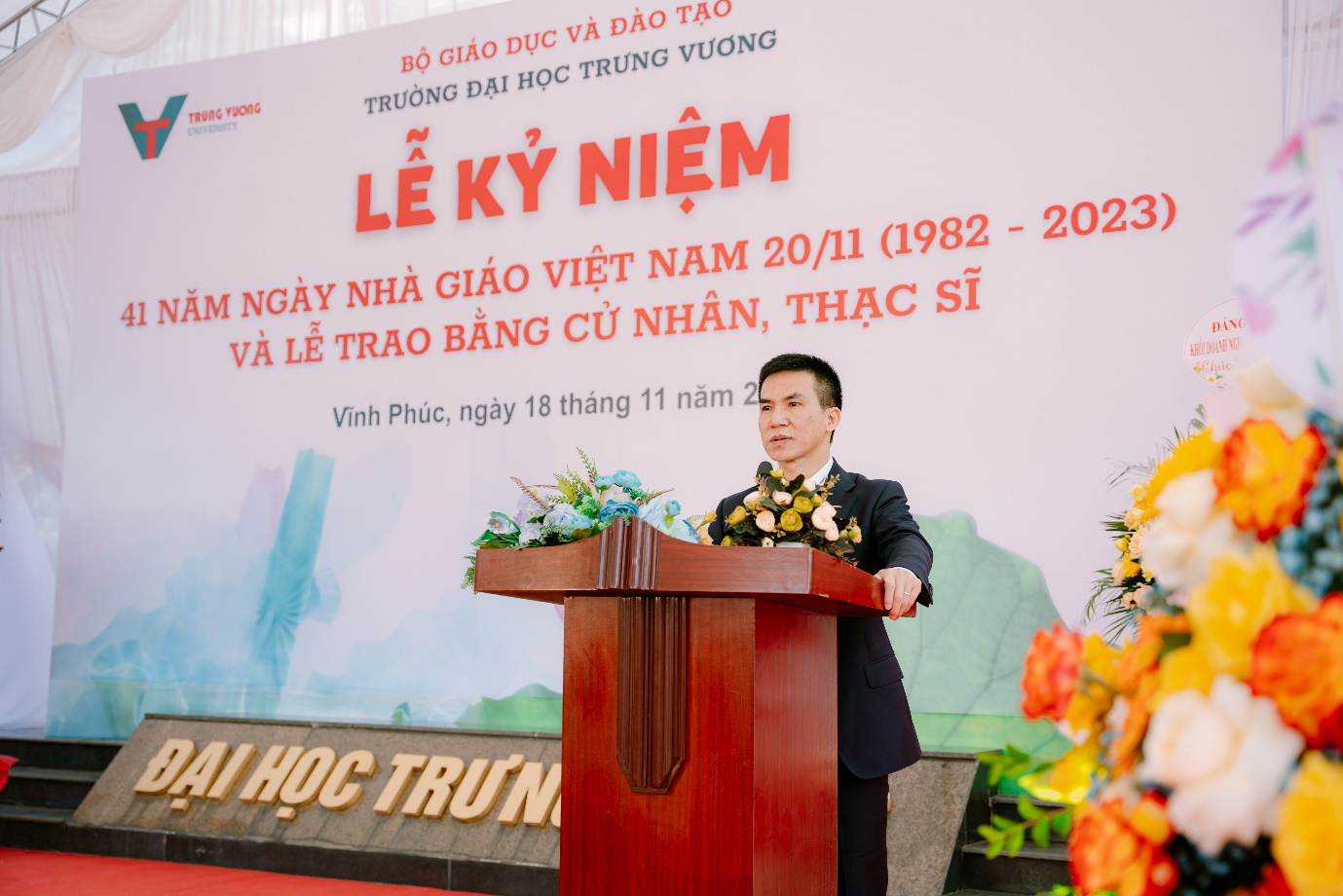 Sinh viên tuyên truyền về “Năng lượng xanh” cho một tương lai bền vững - Ảnh 5.