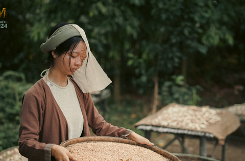 Soi loạt tình tiết khác xa nguyên tác trong bom tấn kinh dị Cám