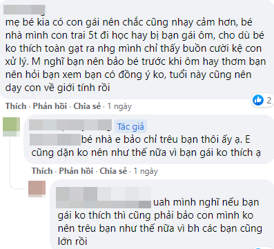 Con trai 5 tuổi ôm bạn cùng lớp, mẹ bối rối không biết nên ngăn cản hay mặc kệ con- Ảnh 1.