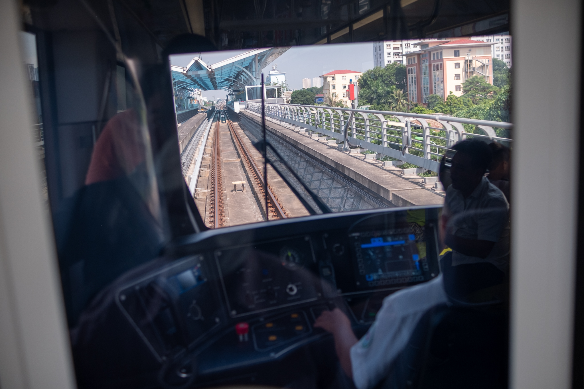 Metro Nhổn - ga Hà Nội bắt đầu đón những vị khách đầu tiên, nhiều trải nghiệm vô cùng thú vị!- Ảnh 30.