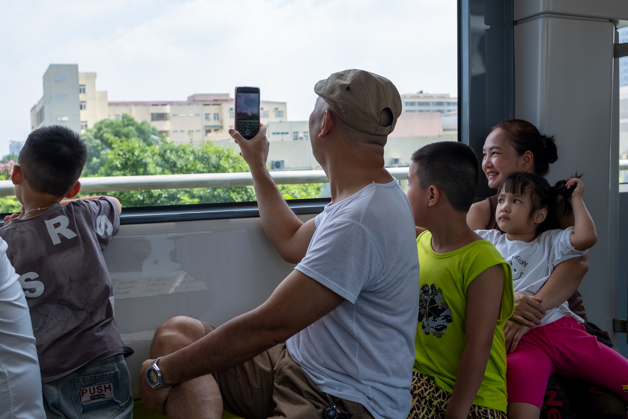 Metro Nhổn - ga Hà Nội bắt đầu đón những vị khách đầu tiên, nhiều trải nghiệm vô cùng thú vị!- Ảnh 26.