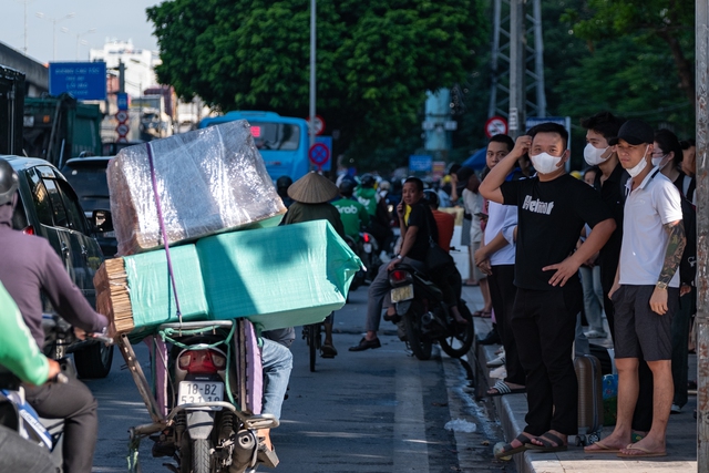 Ai đang chuẩn bị về quê nghỉ lễ 2/9 thì xem ngay những hình ảnh giao thông này!- Ảnh 5.