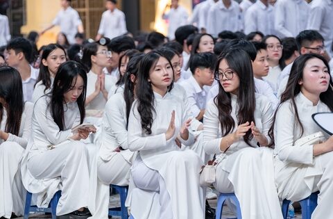 Toàn cảnh lễ khai giảng năm học mới: Rất nhanh – gọn nhưng vẫn thừa vui tươi và háo hức!