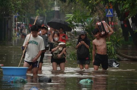 Cảnh báo hơn 75 tuyến phố ở Hà Nội có thể ngập trong những giờ tới