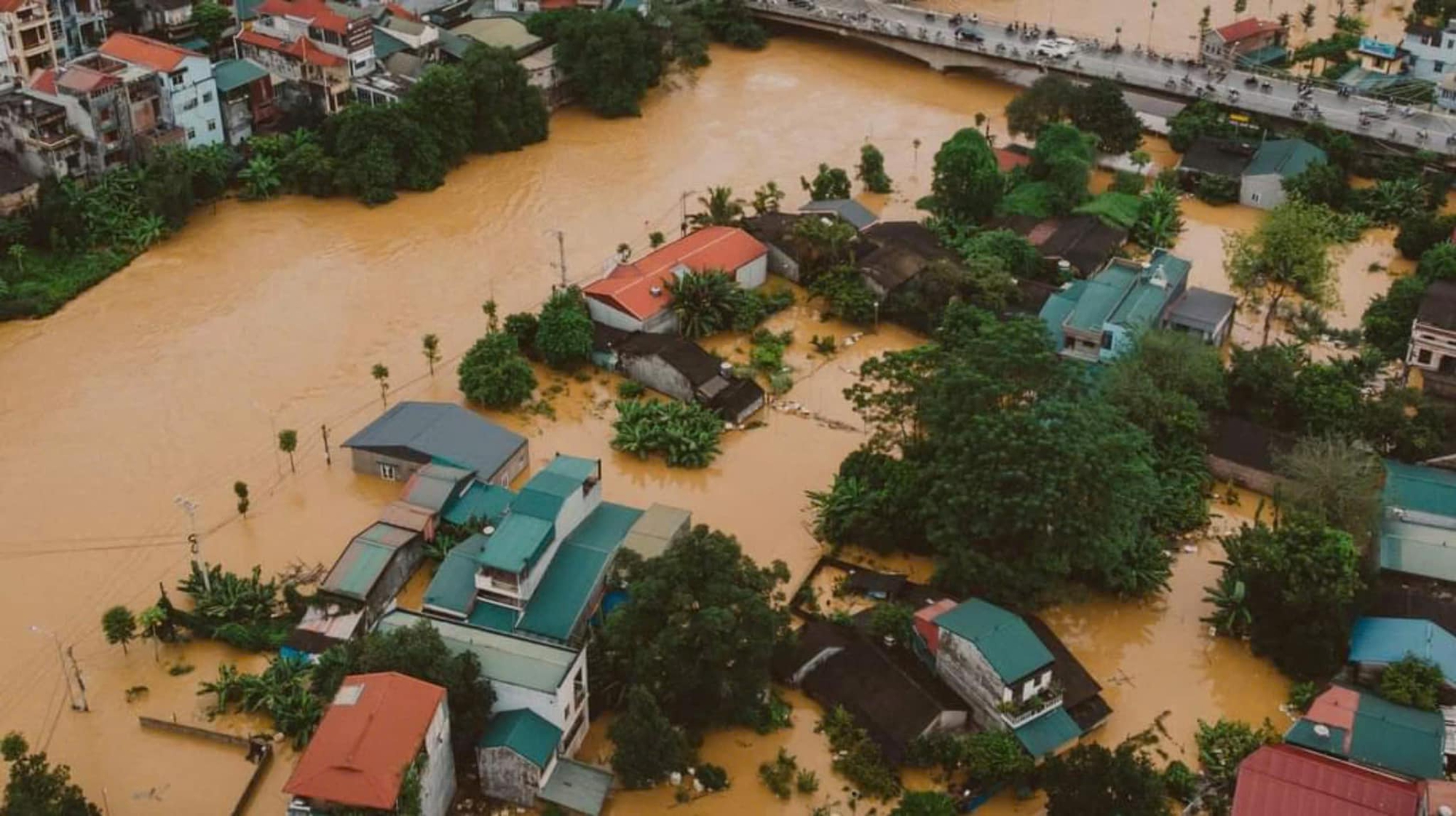 Lũ lụt kinh hoàng ở các tỉnh miền Bắc: Số người chết và mất tích do mưa bão số 3 tiếp tục tăng, tình hình vẫn căng thẳng- Ảnh 6.