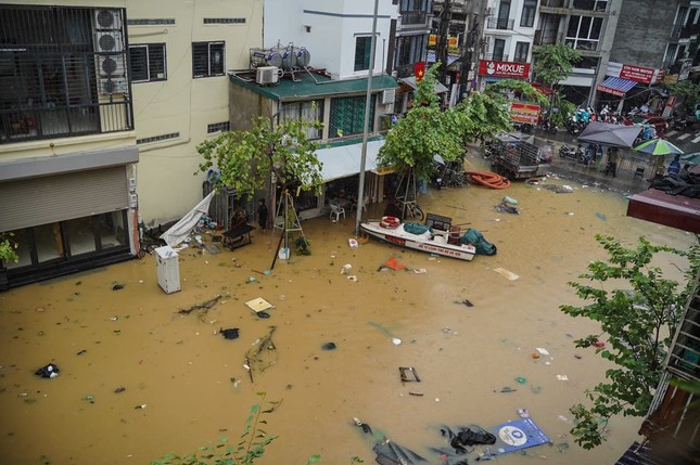 Ngay lúc này: Cầu Vĩnh Tuy hướng về Long Biên ùn tắc nghiêm trọng hàng cây số, tài xế chôn chân cả tiếng- Ảnh 13.