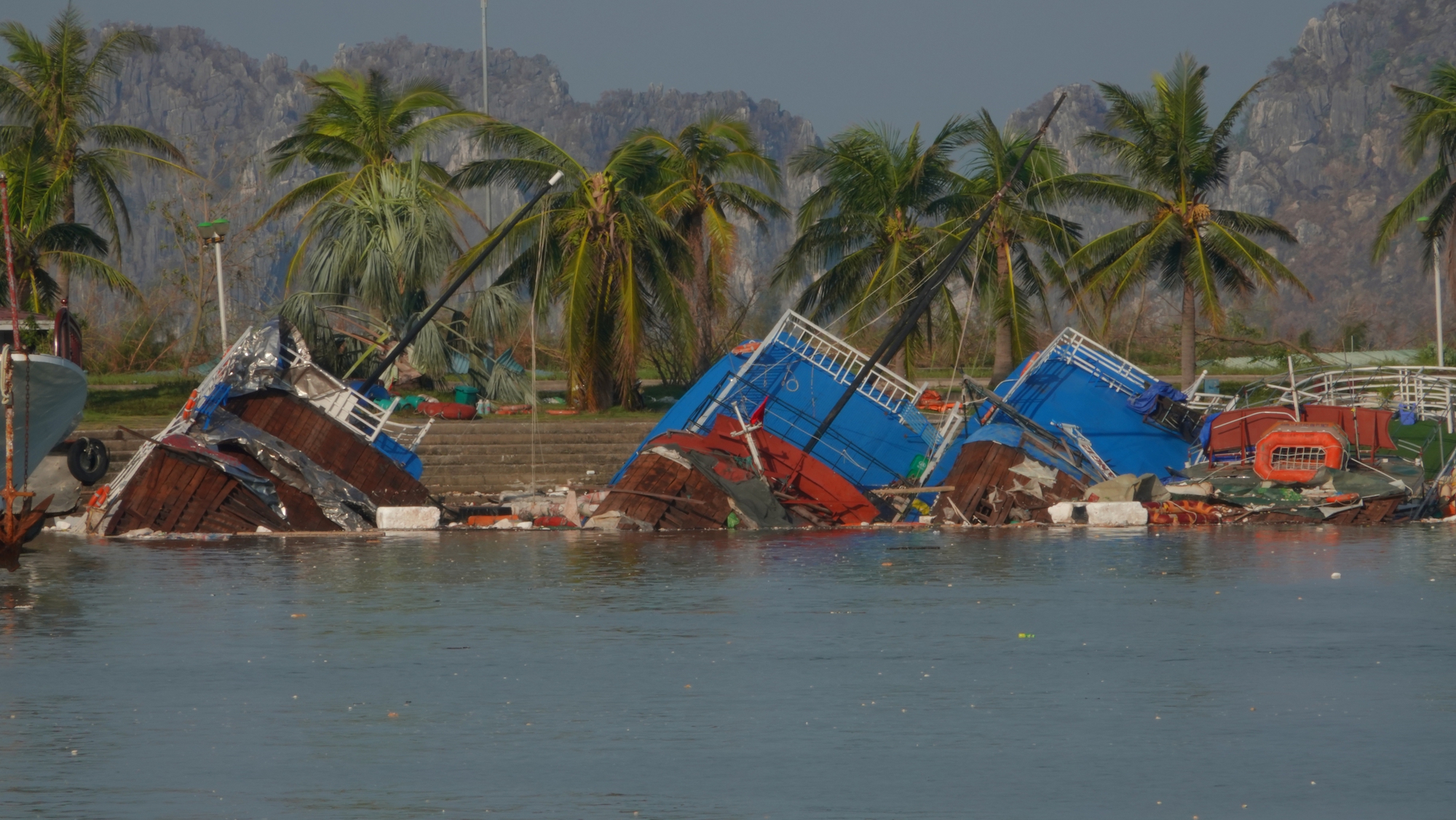 Khung cảnh Quảng Ninh sau một tuần bão Yagi càn quét: 